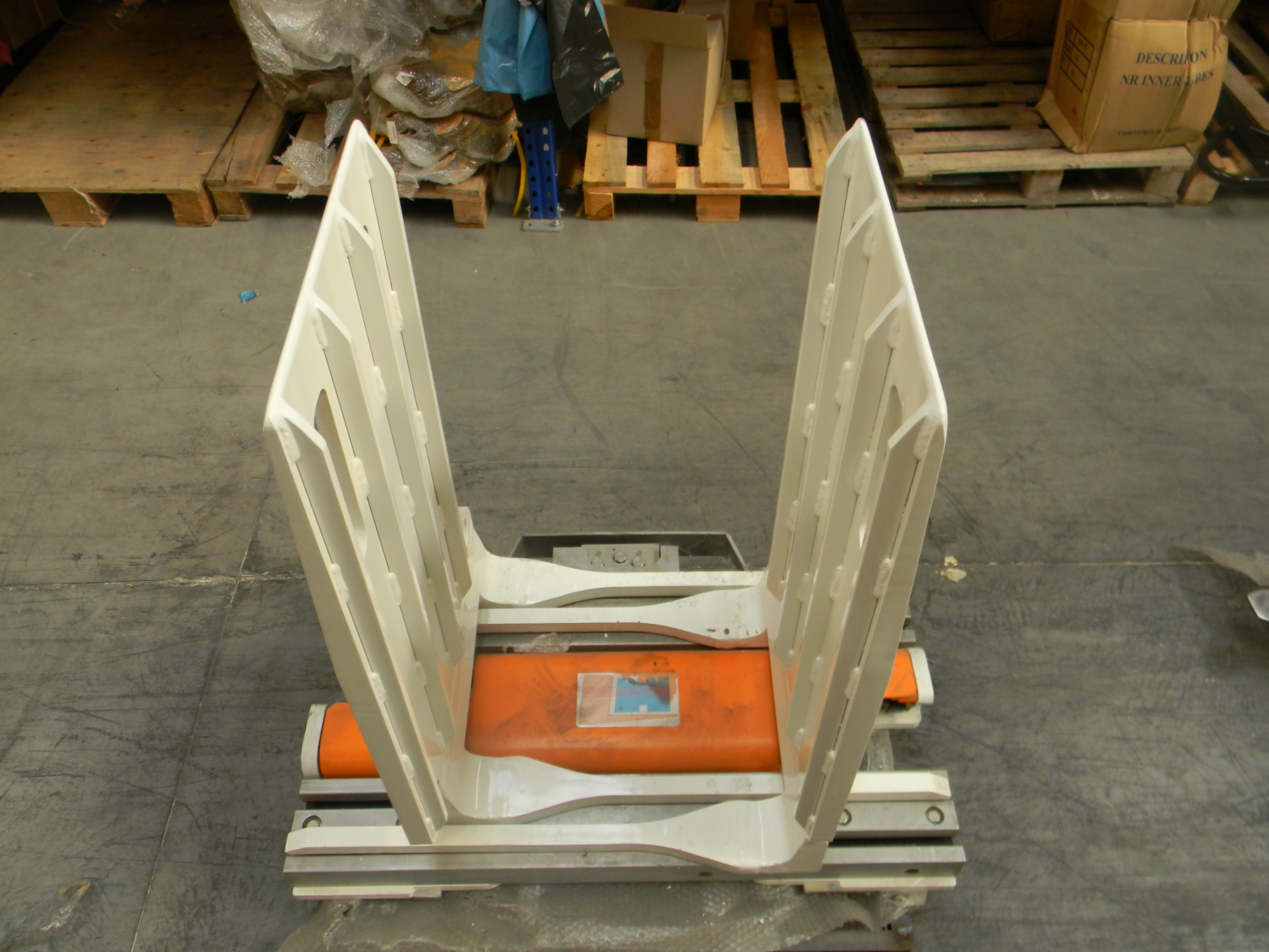 5C944114_3.jpg