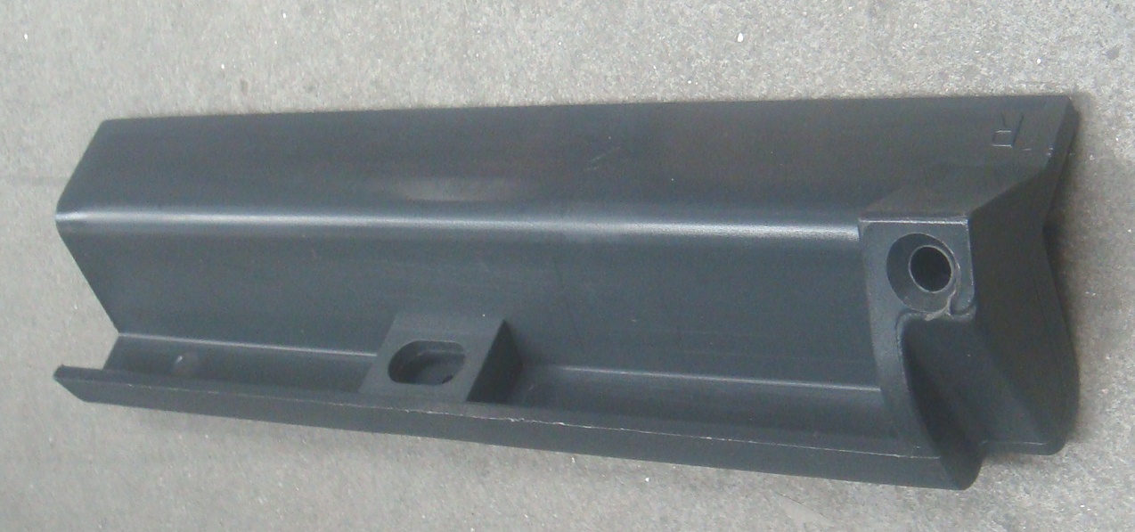 5E904046.jpg